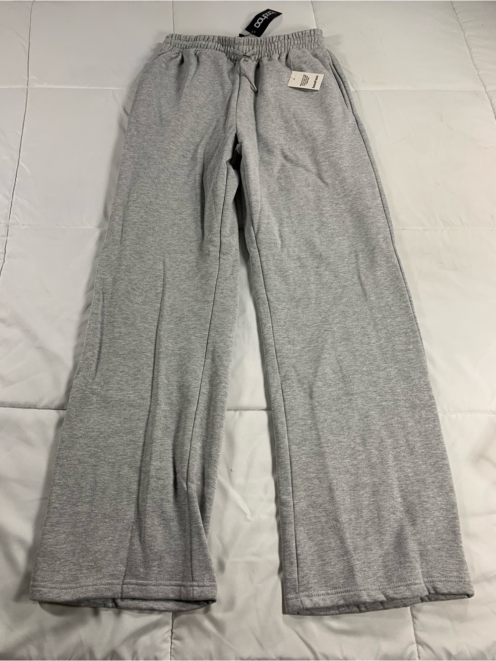 New boohoo tall basic wide leg joggers size L